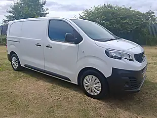 Used 2022 Peugeot Expert Professional Premium White - Interior and Exterior details 7