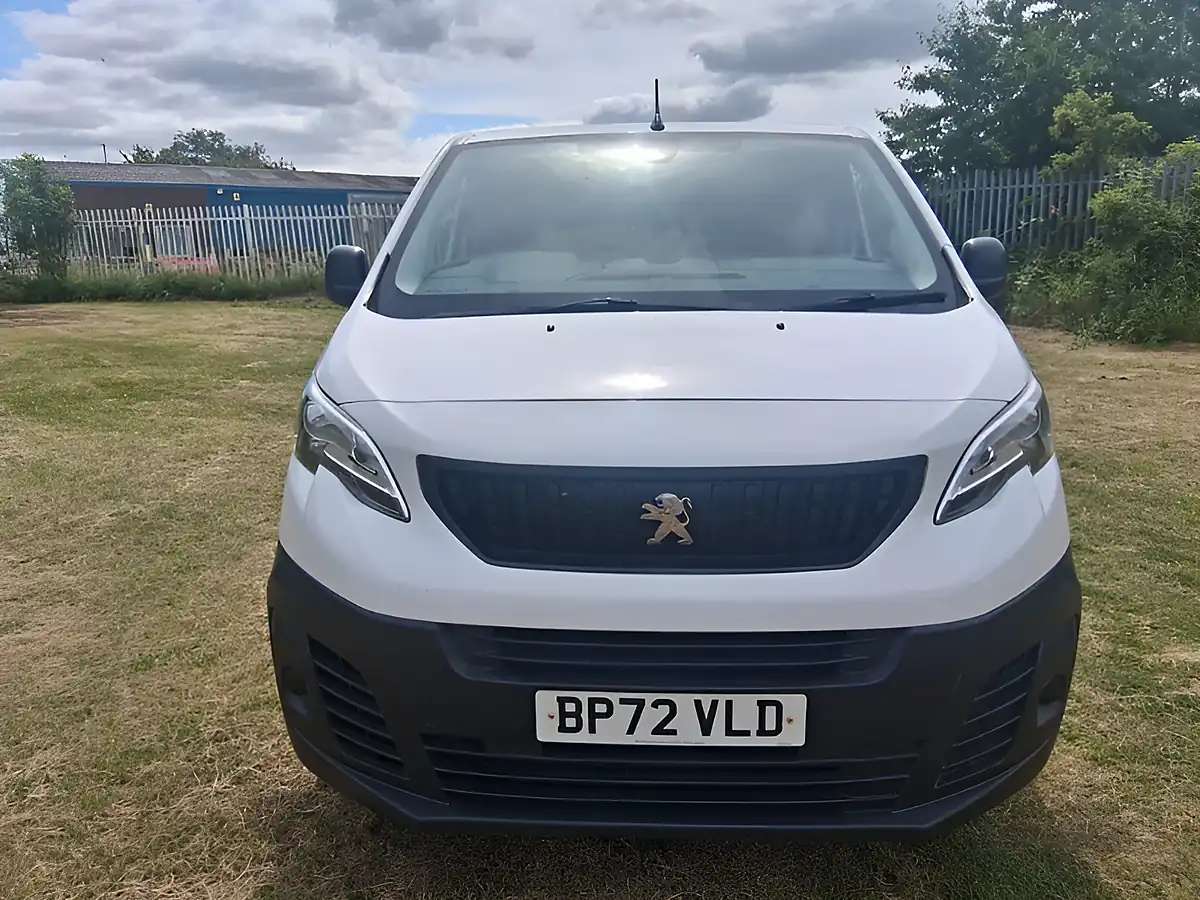 Used 2022 Peugeot Expert Professional Premium White - Interior and Exterior details 8
