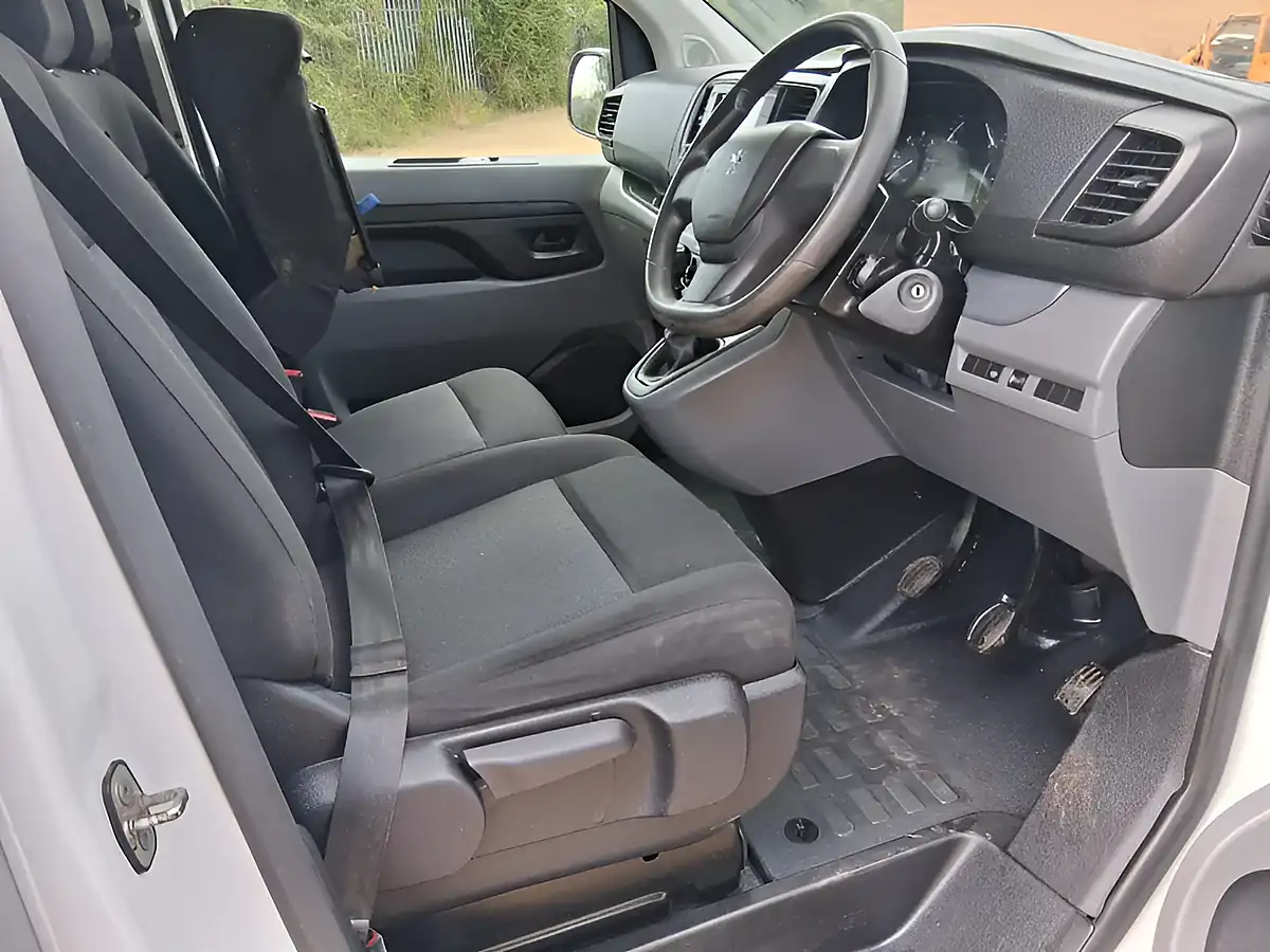 Used 2022 Peugeot Expert Professional Premium White - Interior and Exterior details 12