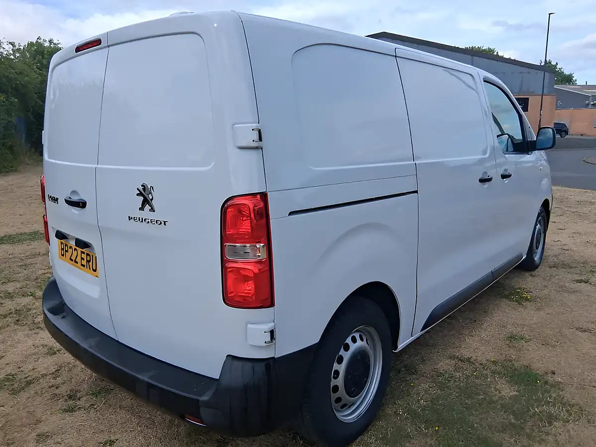 Used 2022 Peugeot Expert Professional Premium White - Interior and Exterior details 5