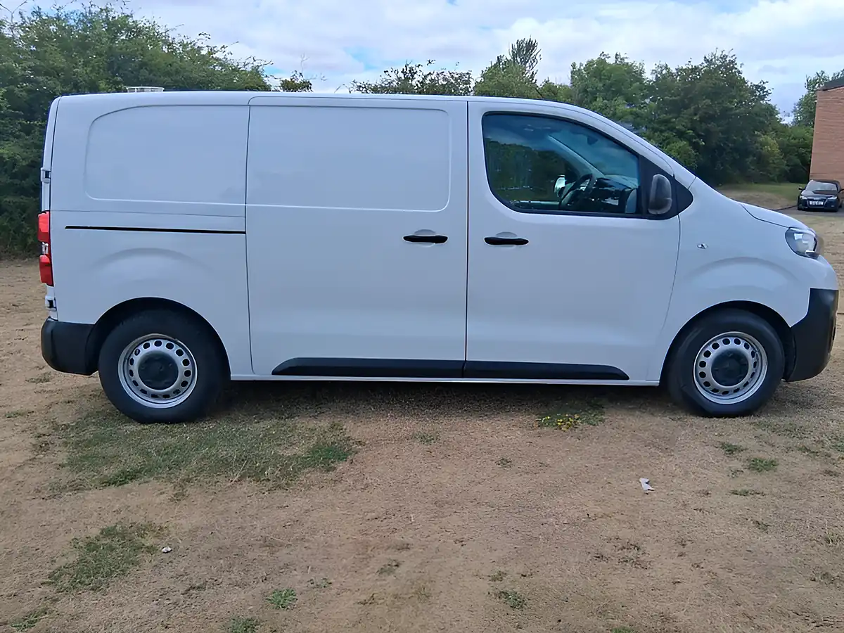 Used 2022 Peugeot Expert Professional Premium White - Interior and Exterior details 6
