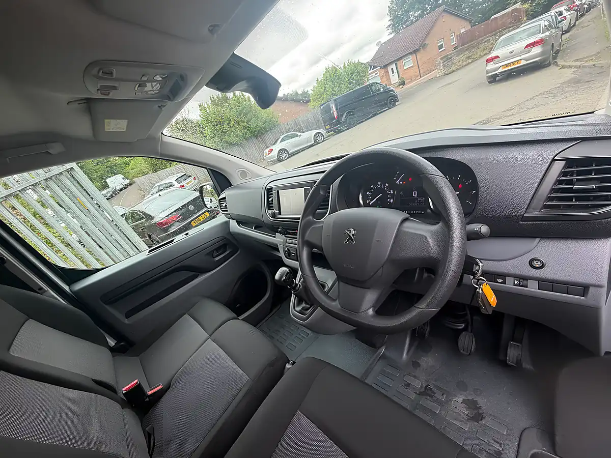 Used 2022 Peugeot Expert Professional Premium White - Interior and Exterior details 12