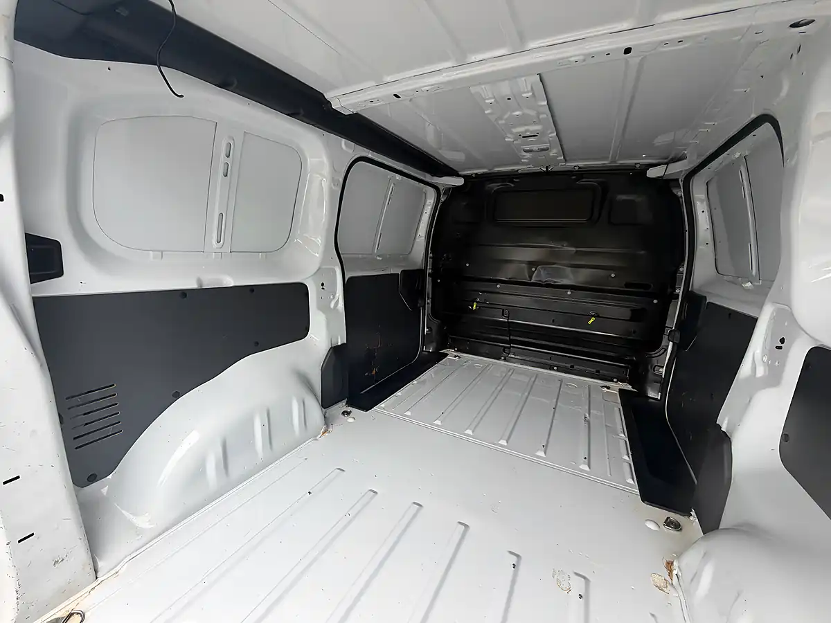 Used 2022 Peugeot Expert Professional Premium White - Interior and Exterior details 17