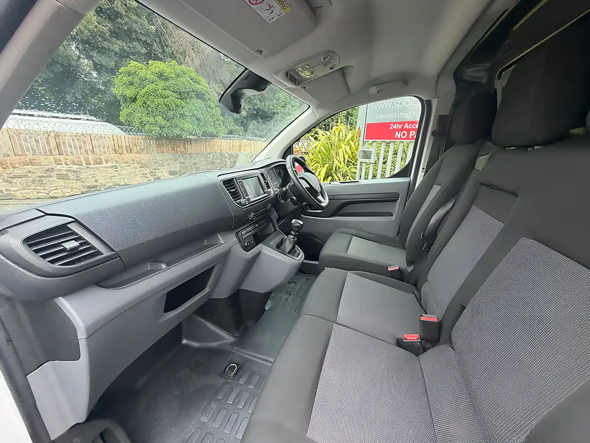 Used 2022 Peugeot Expert Professional Premium White - Interior and Exterior details 18