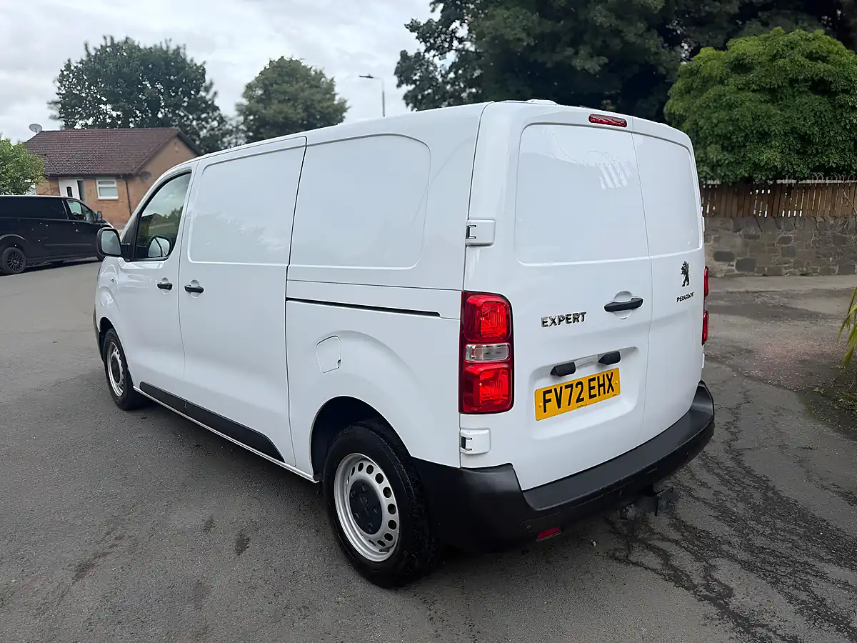 Used 2022 Peugeot Expert Professional Premium White - Interior and Exterior details 2
