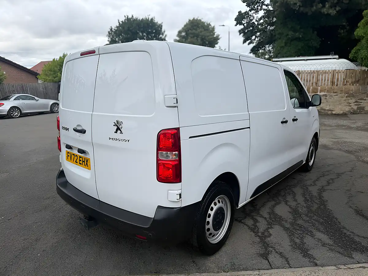 Used 2022 Peugeot Expert Professional Premium White - Interior and Exterior details 4