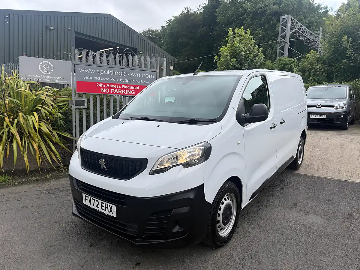 Used 2022 Peugeot Expert Professional Premium White - Interior and Exterior details 5