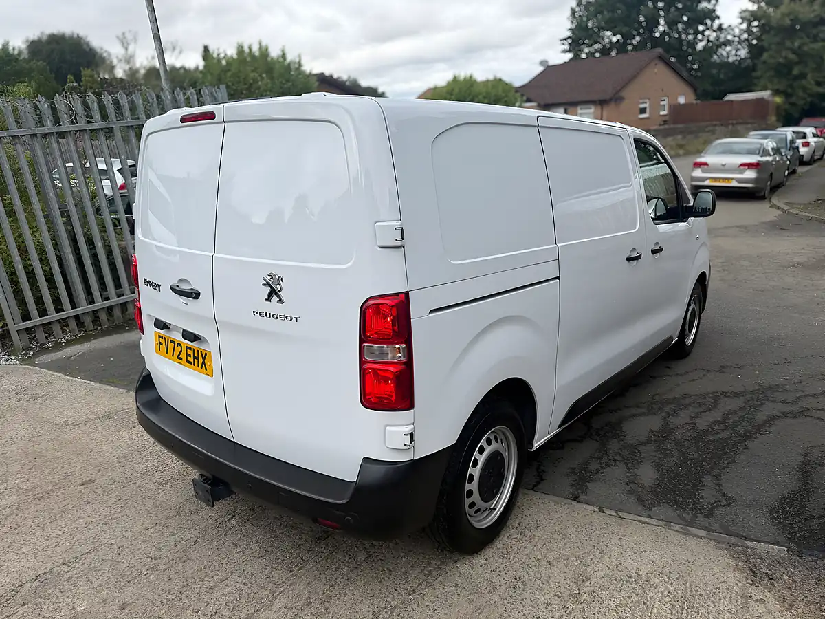 Used 2022 Peugeot Expert Professional Premium White - Interior and Exterior details 9