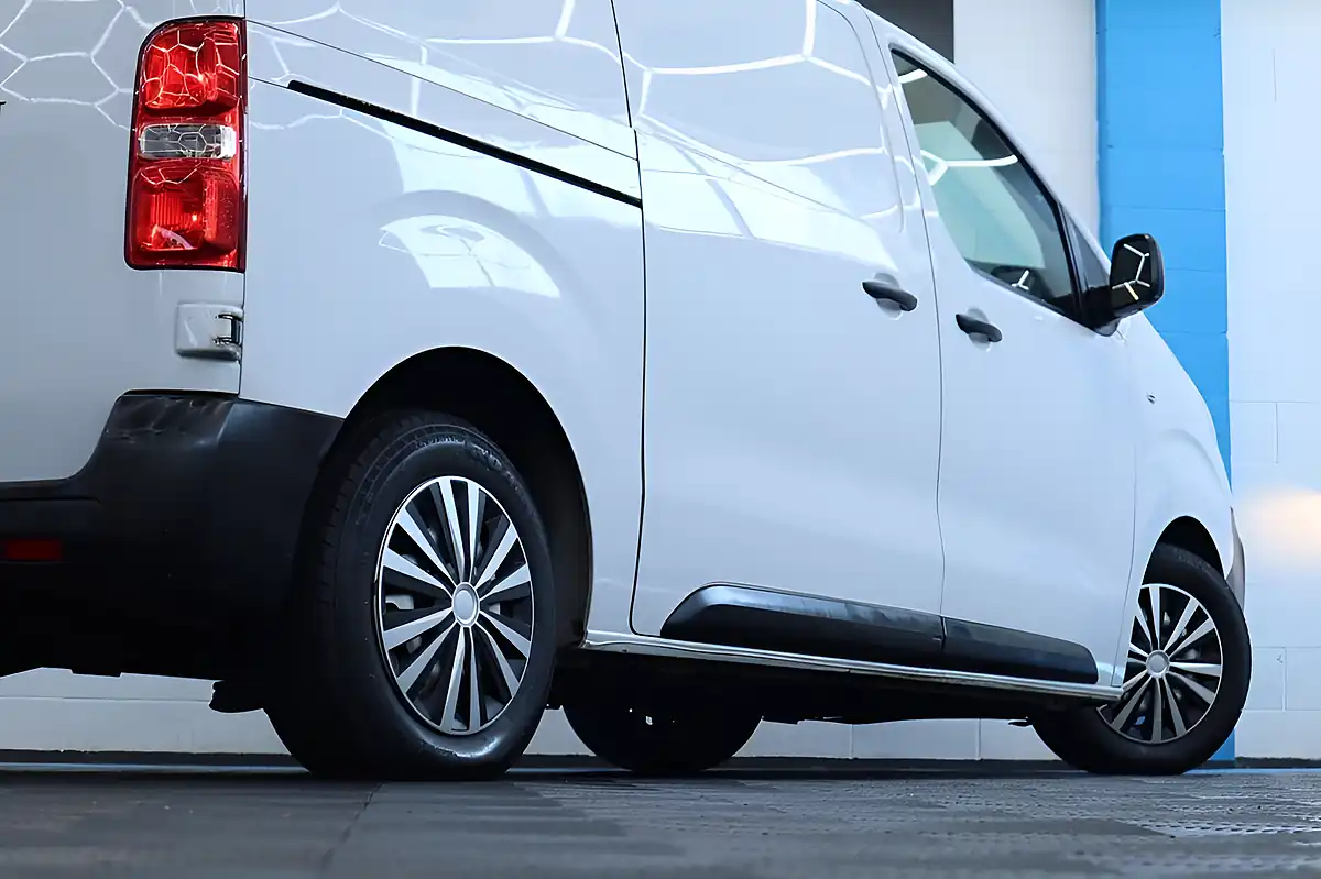 Used 2022 Peugeot Expert Professional Premium White - Interior and Exterior details 9