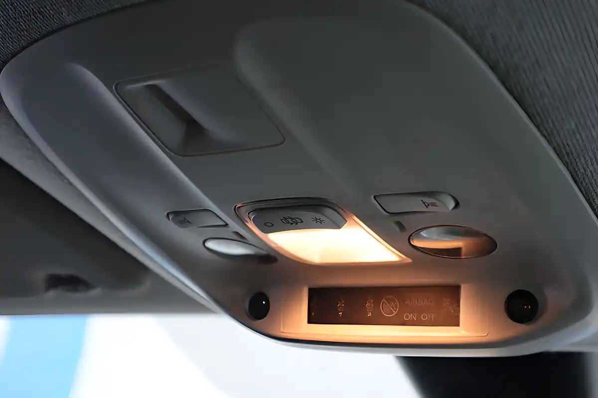 Used 2022 Peugeot Expert Professional Premium White - Interior and Exterior details 19
