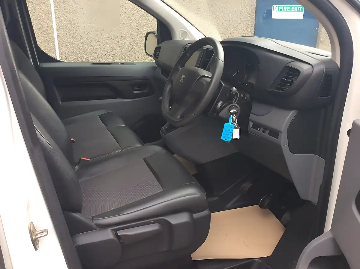 Used 2022 Peugeot Expert Professional Premium White - Interior and Exterior details 10