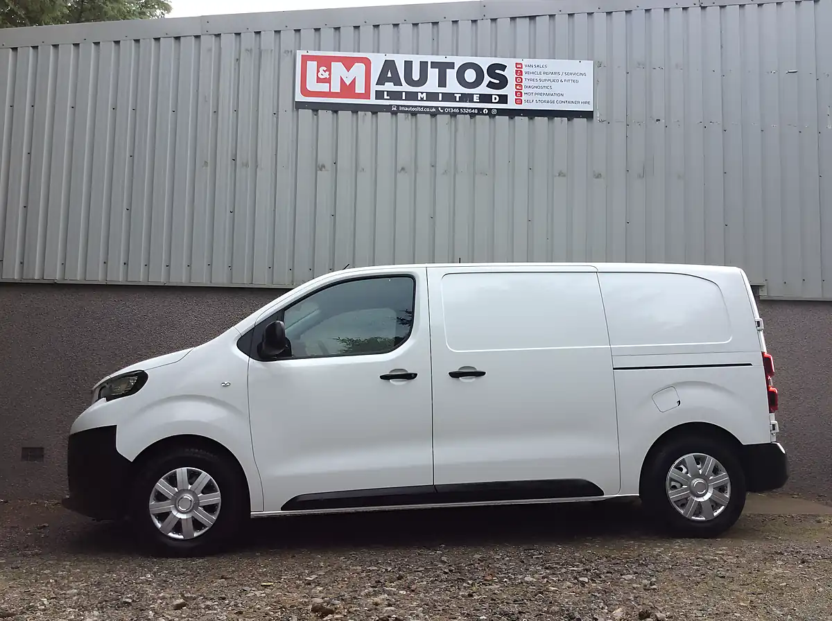 Used 2022 Peugeot Expert Professional Premium White - Interior and Exterior details 4