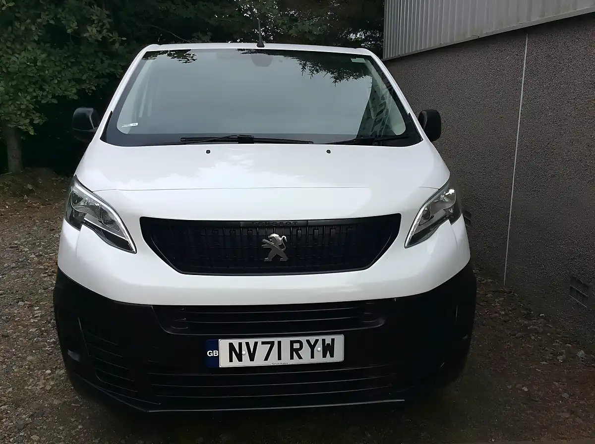 Used 2022 Peugeot Expert Professional Premium White - Interior and Exterior details 8