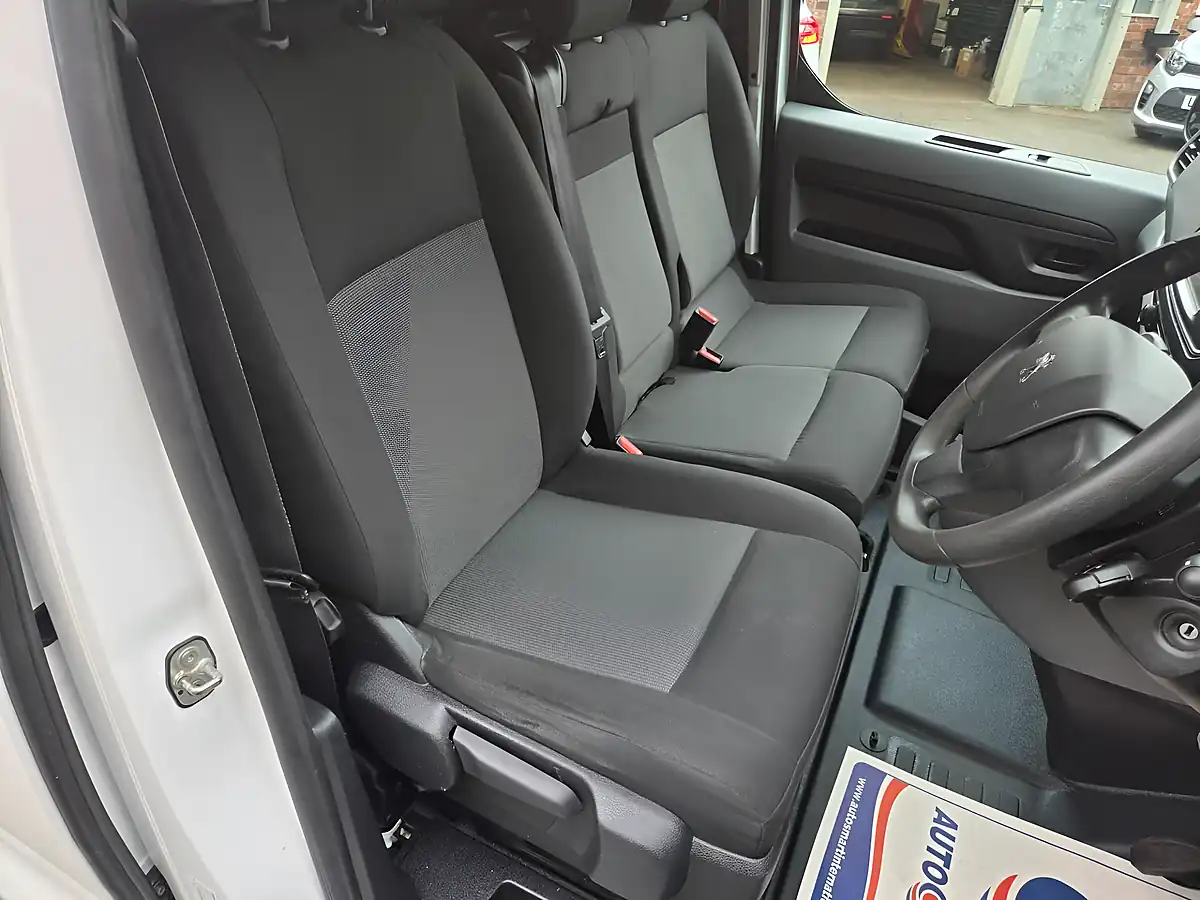 Used 2022 Peugeot Expert Professional Premium White - Interior and Exterior details 19