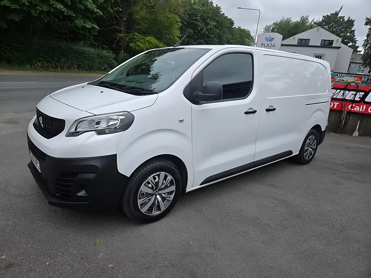 Used 2022 Peugeot Expert Professional Premium White - Interior and Exterior details 3