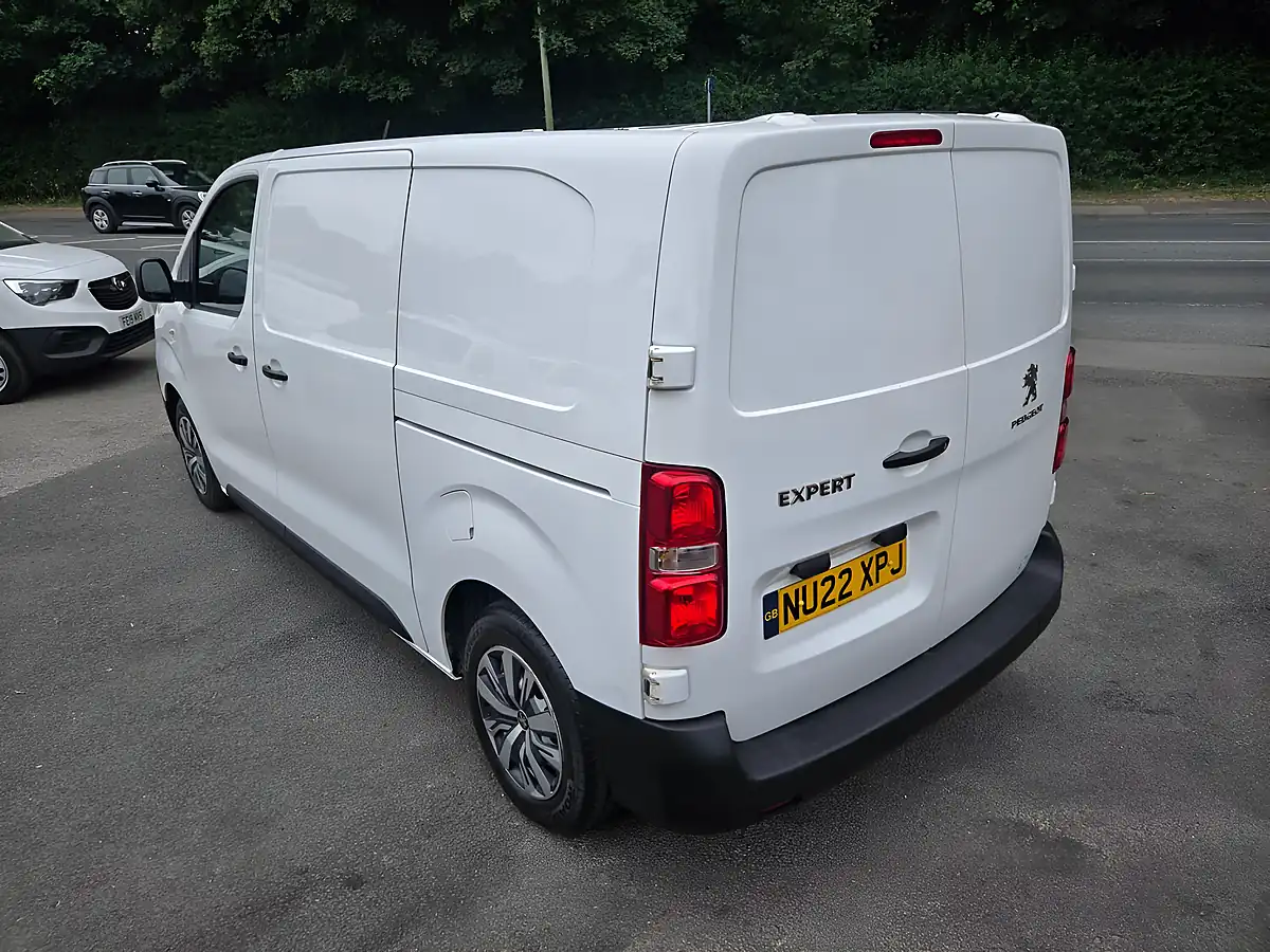 Used 2022 Peugeot Expert Professional Premium White - Interior and Exterior details 9