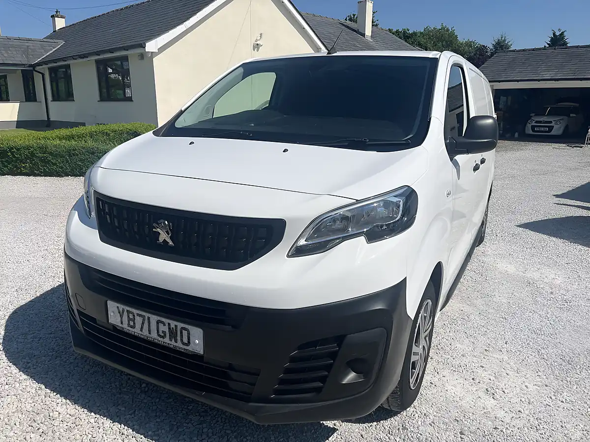 Used 2022 Peugeot Expert Professional Premium White - Interior and Exterior details 5