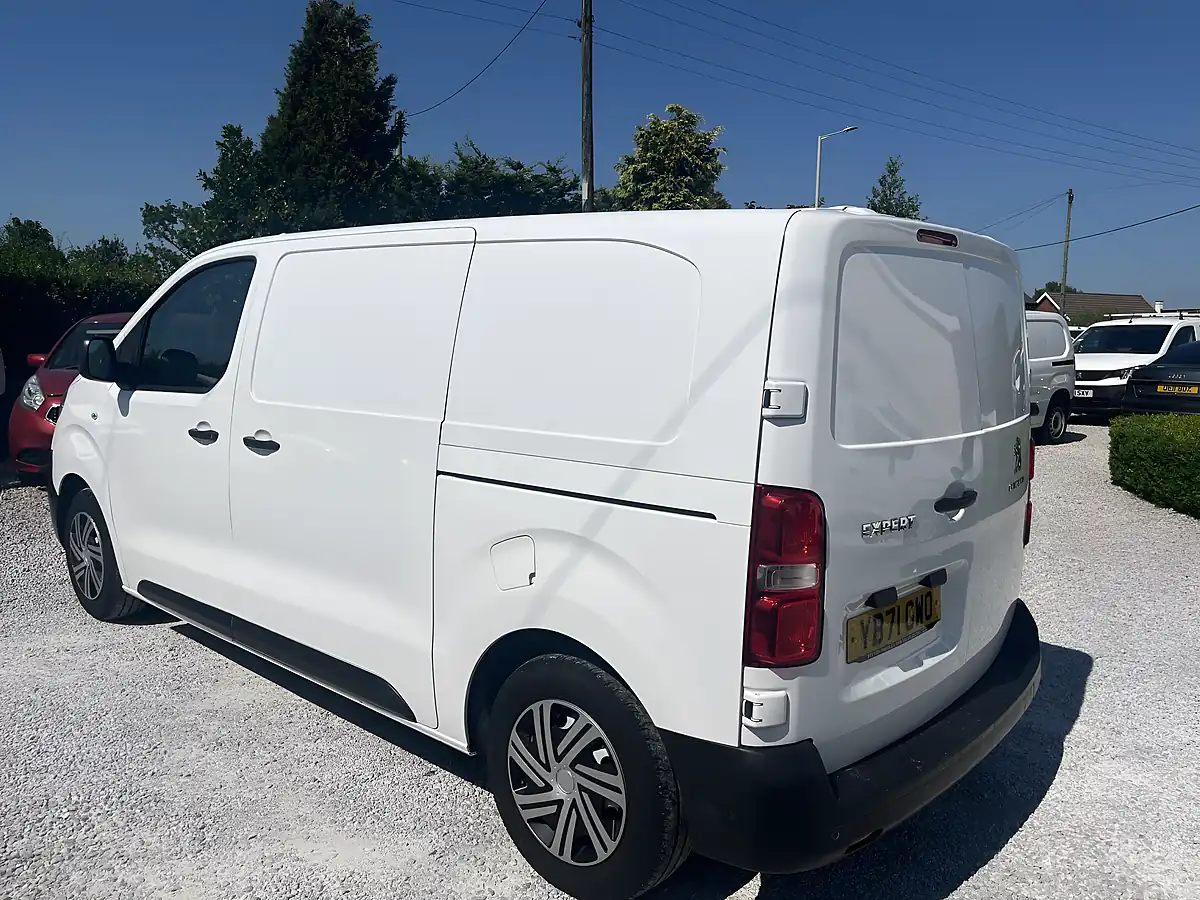 Used 2022 Peugeot Expert Professional Premium White - Interior and Exterior details 7