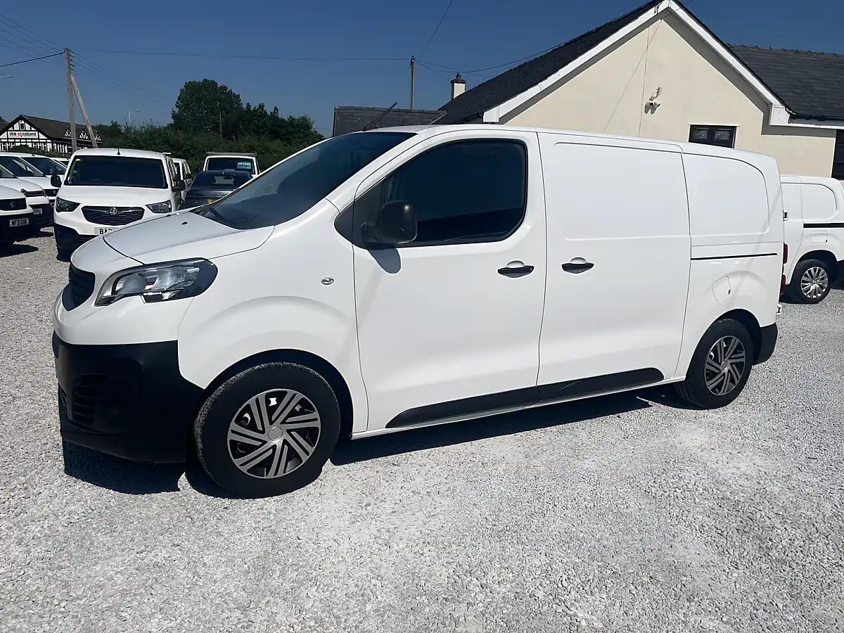 Used 2022 Peugeot Expert Professional Premium White - Interior and Exterior details 8
