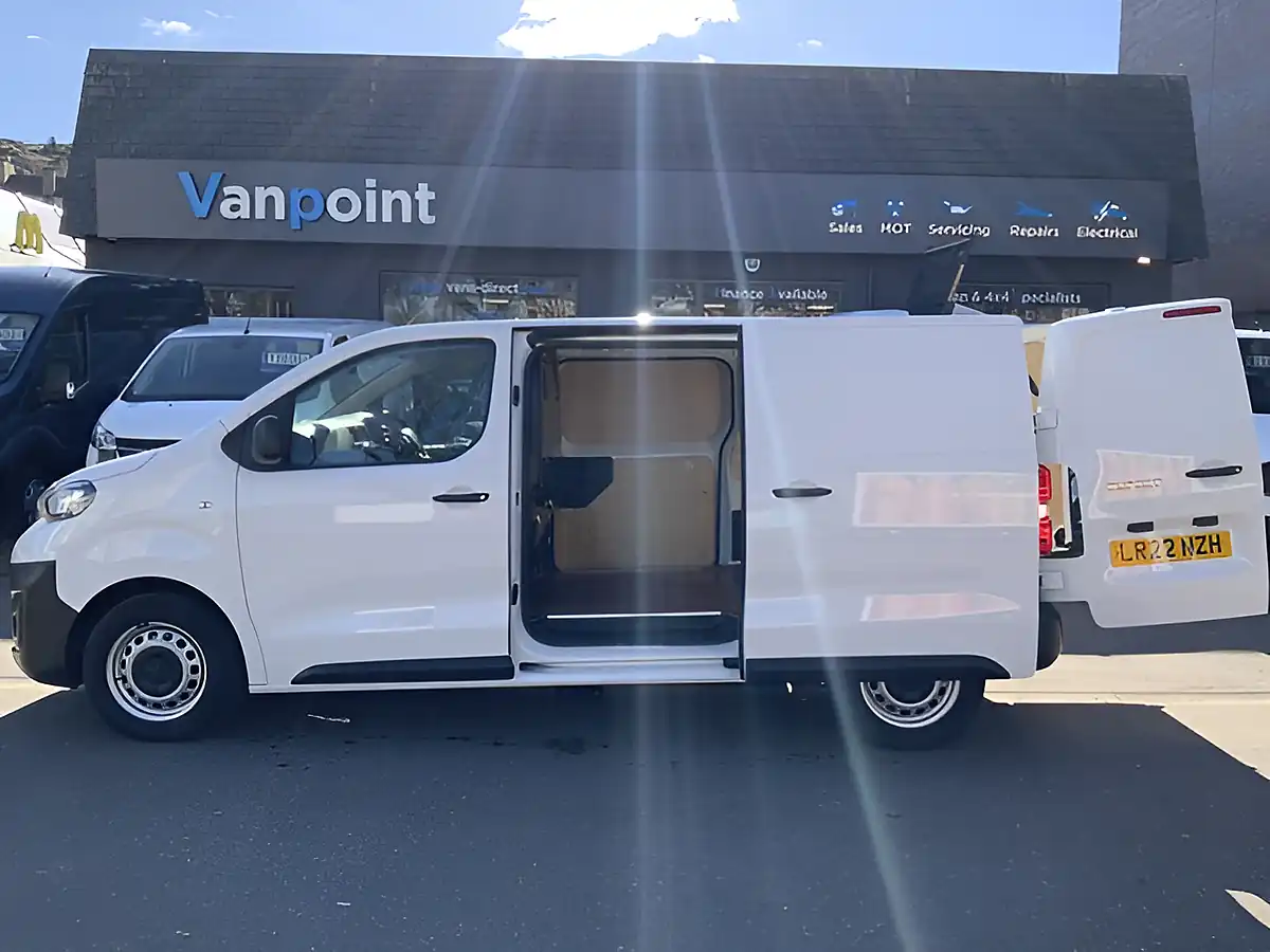 Used 2022 Peugeot Expert Professional Premium White - Interior and Exterior details 9