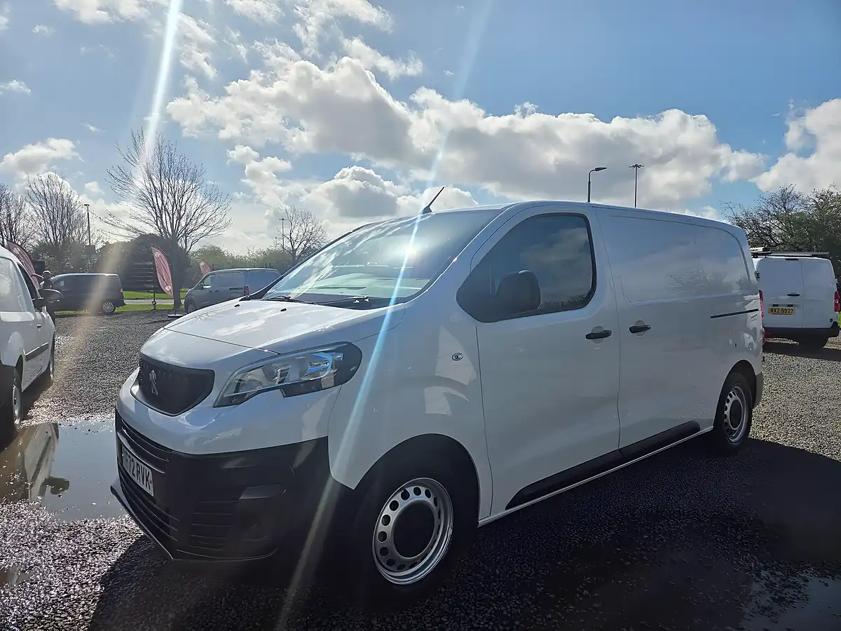 Used 2022 Peugeot Expert S Premium Standard White - Interior and Exterior details 9