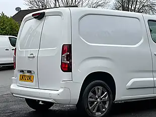 Used 2022 Peugeot Partner Asphalt Premium Standard White - Interior and Exterior details 11