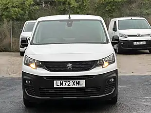 Used 2022 Peugeot Partner Asphalt Premium Standard White - Interior and Exterior details 12