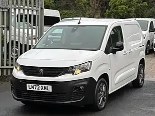 Used 2022 Peugeot Partner Asphalt Premium Standard White - Interior and Exterior details 13