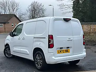 Used 2022 Peugeot Partner Asphalt Premium Standard White - Interior and Exterior details 5