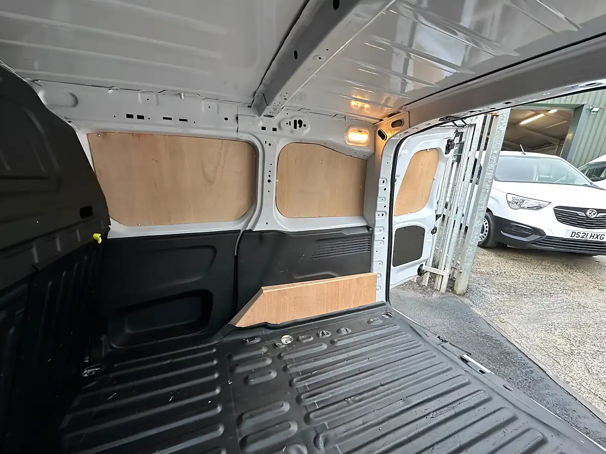 Used 2022 Peugeot Partner Asphalt Premium White - Interior and Exterior details 15
