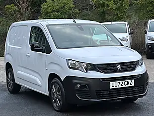 Used 2022 Peugeot Partner Asphalt Premium White - Interior and Exterior details 3
