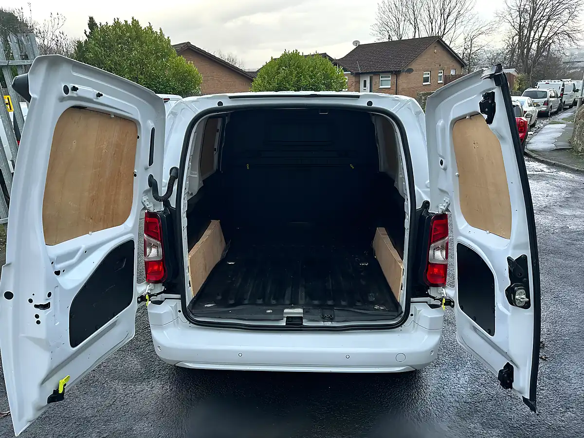 Used 2022 Peugeot Partner Asphalt Premium White - Interior and Exterior details 8