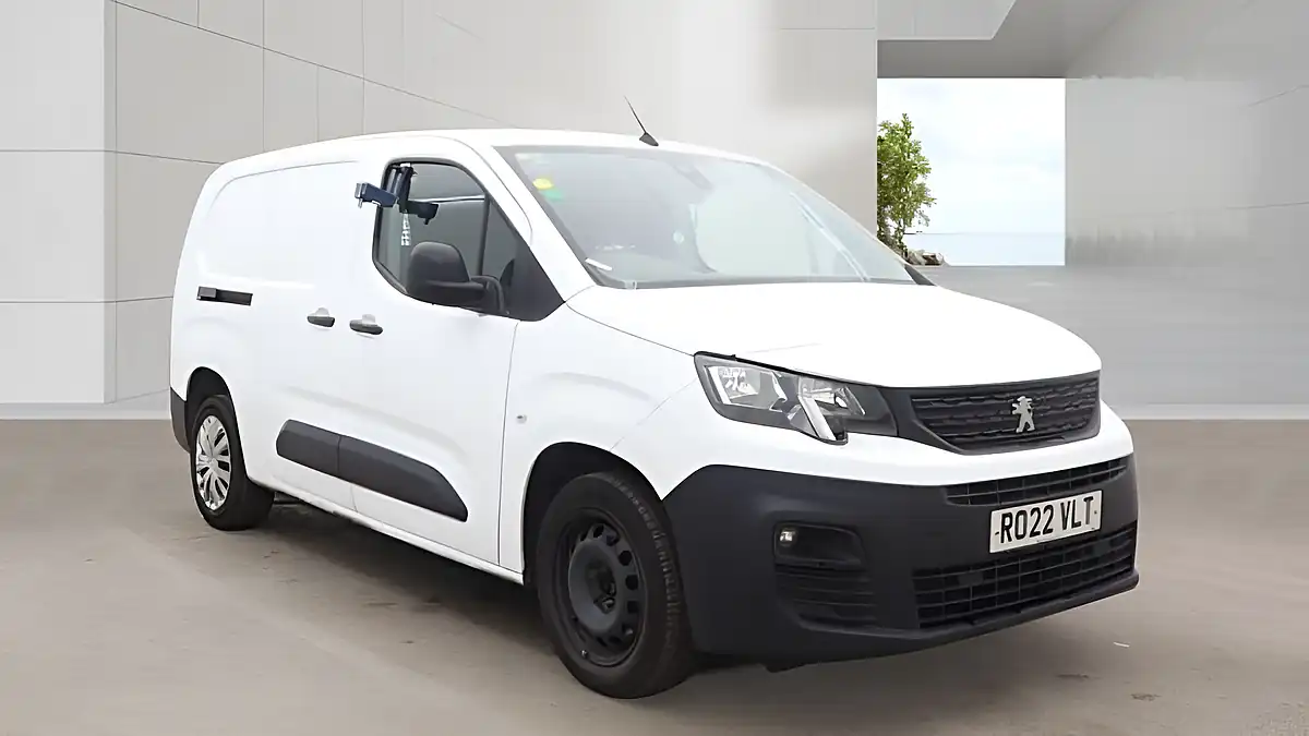 Used 2022 Peugeot Partner Asphalt White - Front View