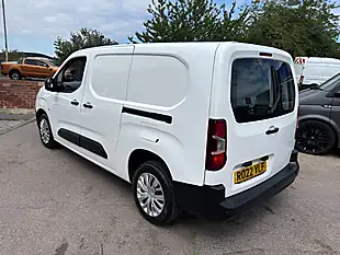 Used 2022 Peugeot Partner Professional Long Crew White - Interior and Exterior details 10