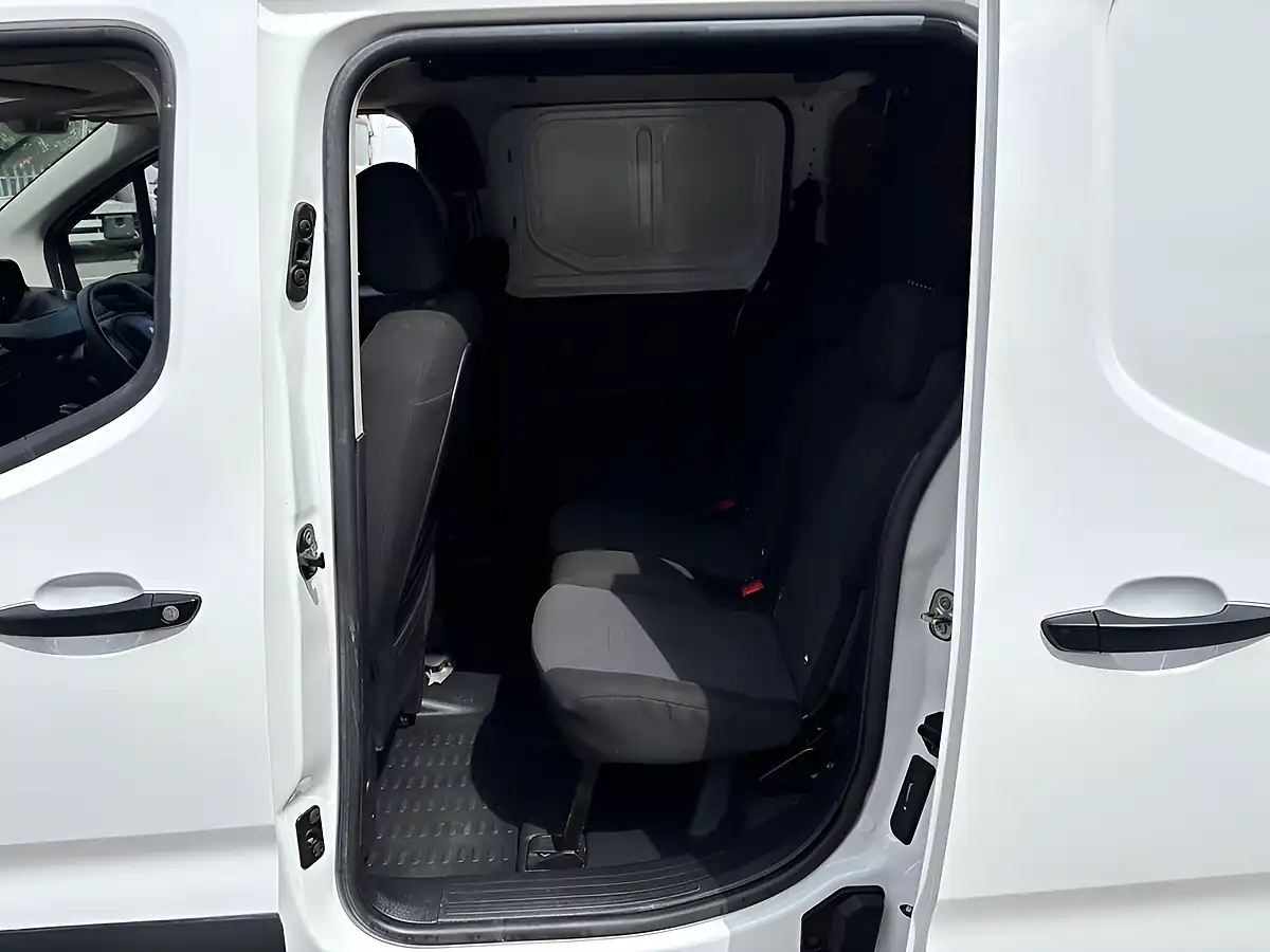 Used 2022 Peugeot Partner Professional Long Crew White - Interior and Exterior details 15