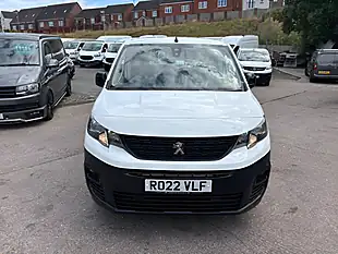 Used 2022 Peugeot Partner Professional Long Crew White - Interior and Exterior details 2