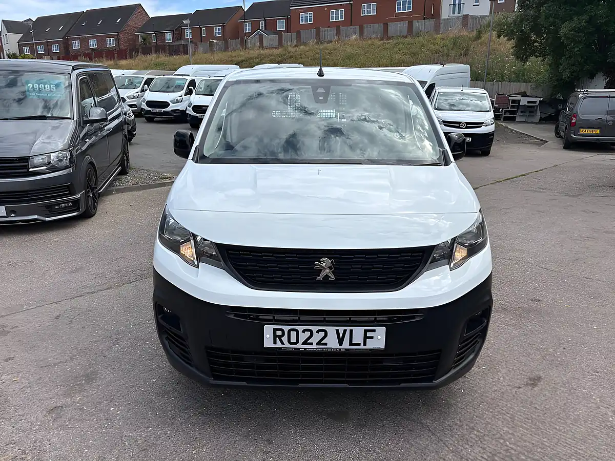 Used 2022 Peugeot Partner Professional Long Crew White - Interior and Exterior details 2