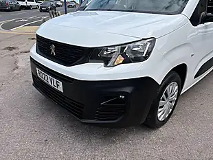 Used 2022 Peugeot Partner Professional Long Crew White - Interior and Exterior details 3