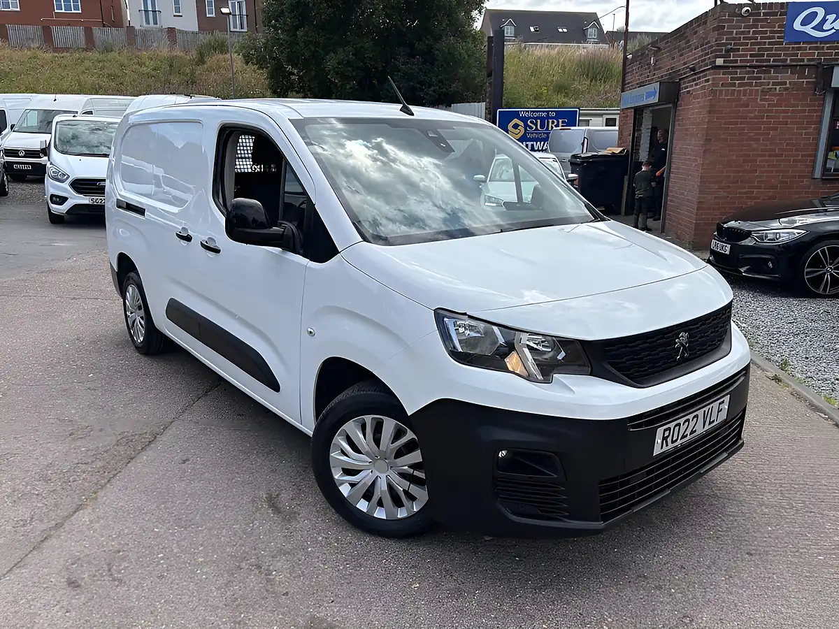 Used 2022 Peugeot Partner Professional Long Crew White - Interior and Exterior details 5