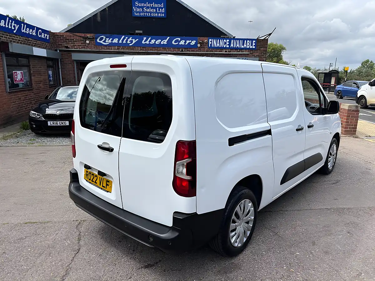 Used 2022 Peugeot Partner Professional Long Crew White - Interior and Exterior details 9