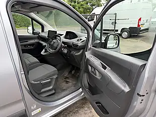 Used 2022 Peugeot Partner Professional Premium Grey - Interior and Exterior details 11