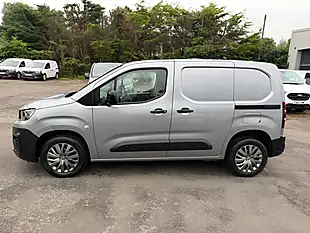 Used 2022 Peugeot Partner Professional Premium Grey - Interior and Exterior details 5