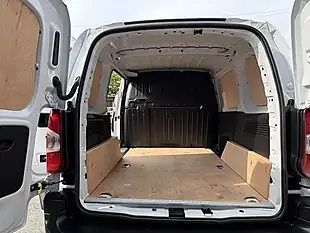 Used 2022 Peugeot Partner Professional Premium Ice White - Interior and Exterior details 10