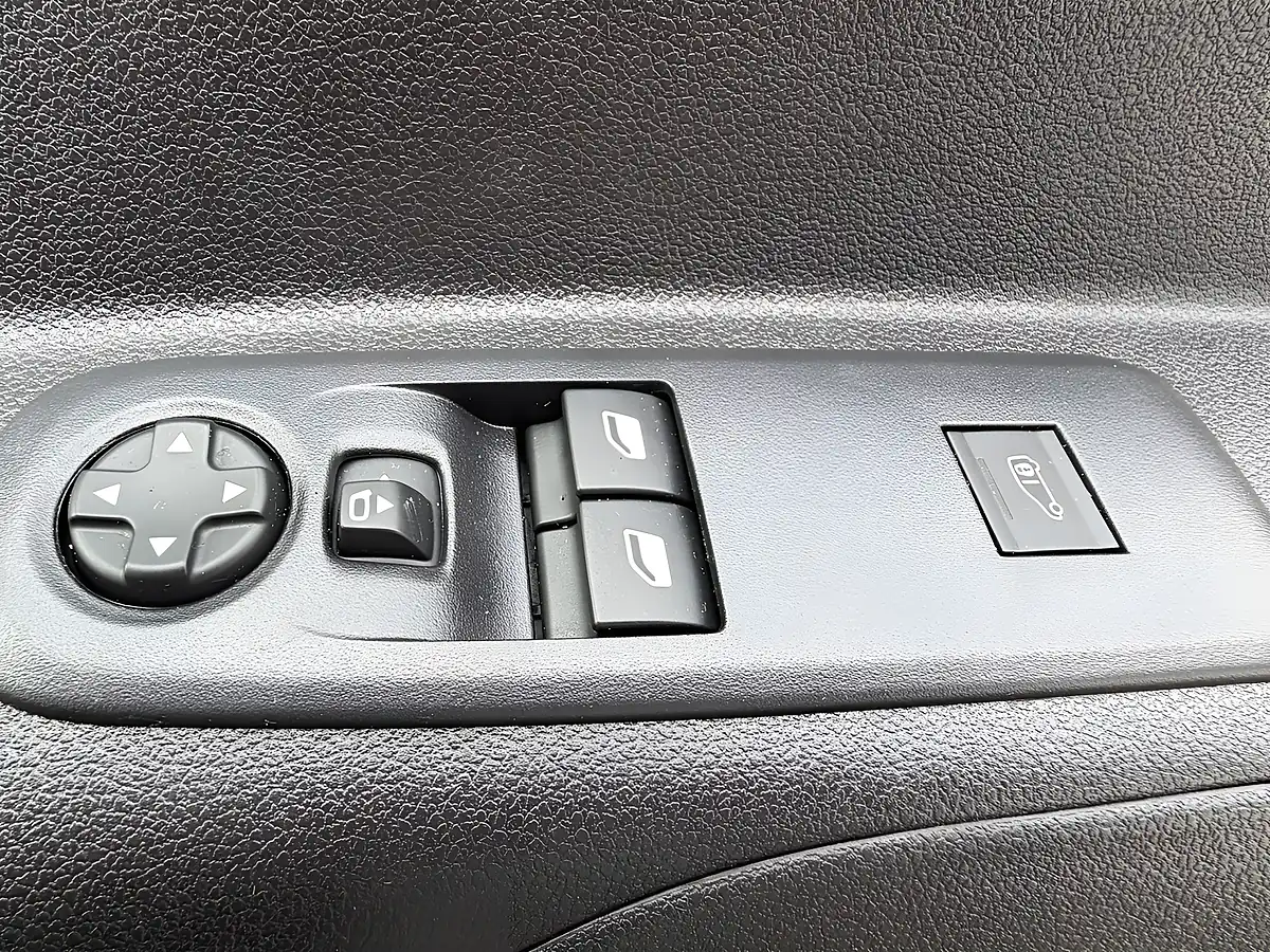 Used 2022 Peugeot Partner Professional Premium Ice White - Interior and Exterior details 14