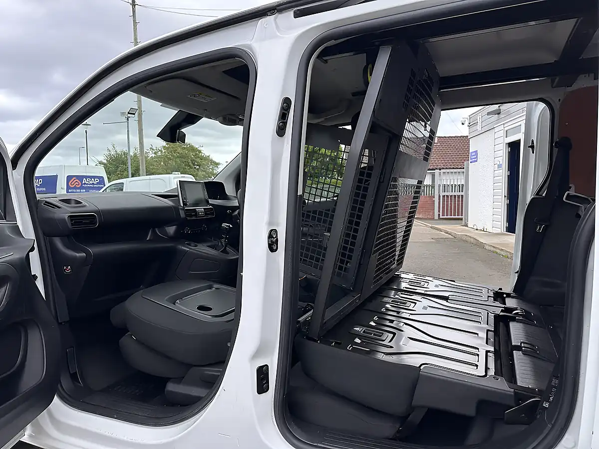 Used 2022 Peugeot Partner Professional Premium L2 Crew Cab White - Interior and Exterior details 14