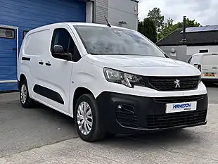Used 2022 Peugeot Partner Professional Premium L2 Crew Cab White - Interior and Exterior details 2