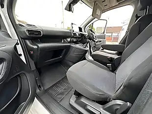 Used 2022 Peugeot Partner Professional Premium L2 Crew Cab White - Interior and Exterior details 20