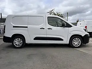 Used 2022 Peugeot Partner Professional Premium L2 Crew Cab White - Interior and Exterior details 8