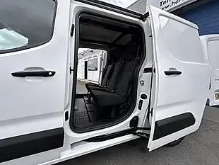 Used 2022 Peugeot Partner Professional Premium L2 Crew Cab White - Interior and Exterior details 11