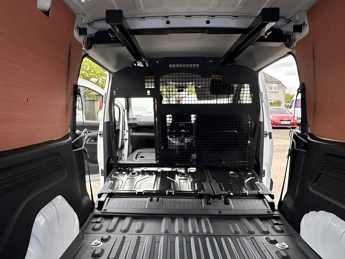 Used 2022 Peugeot Partner Professional Premium L2 Crew Cab White - Interior and Exterior details 13